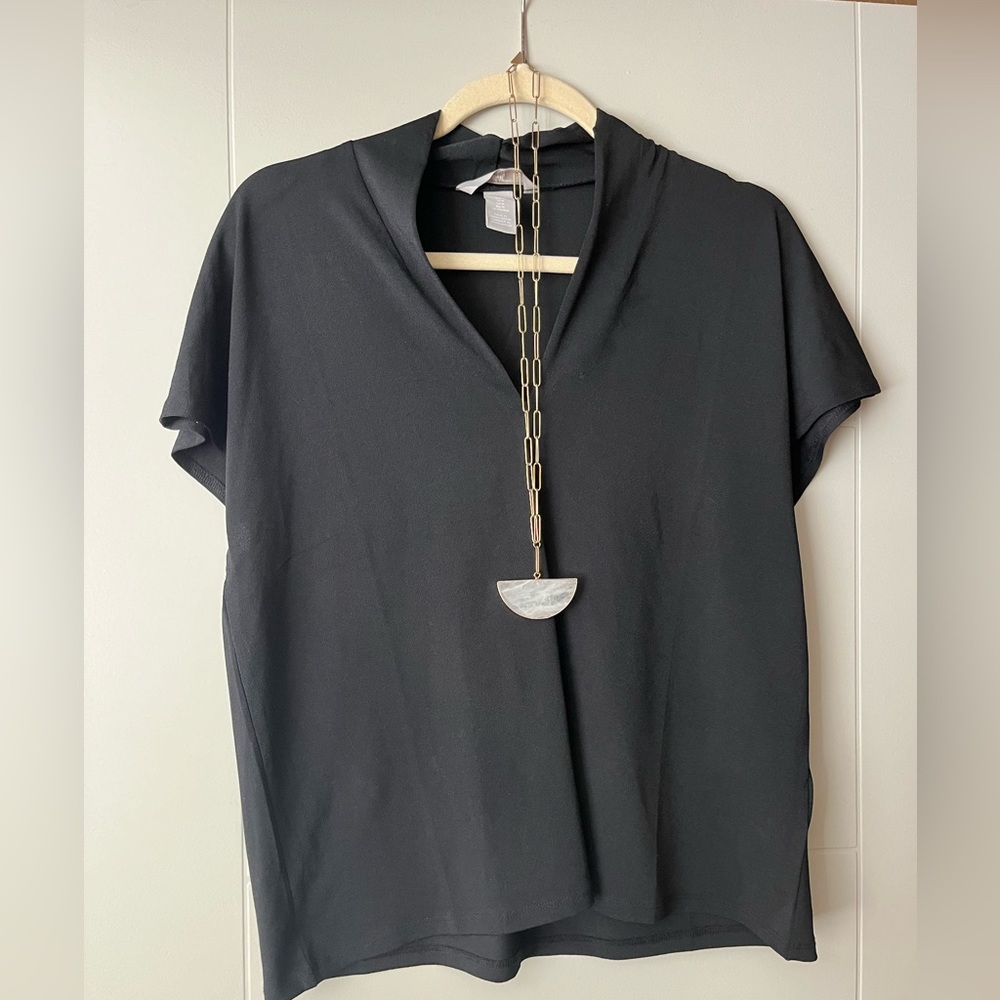 Cute scuba-ish material black tee. Easy to dress up!
